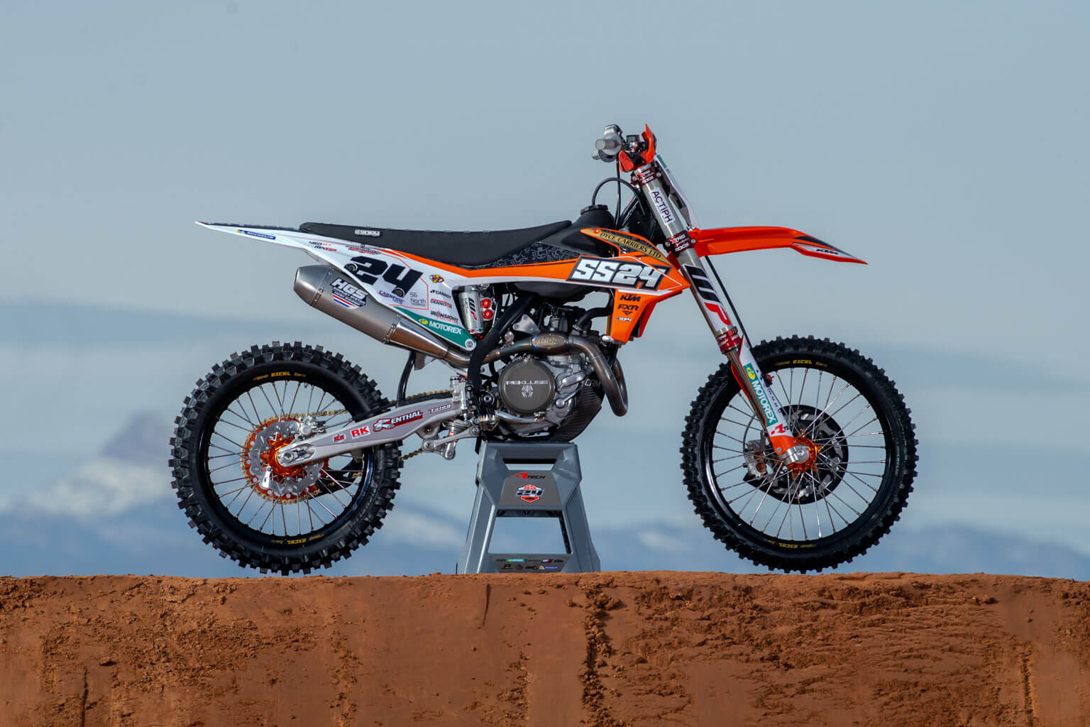 Bike_SS24_2020_@shotbybavo_1 – MotoHead